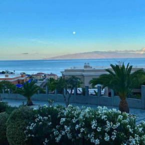 Oceanview Apartment with Garden and BBQ zone